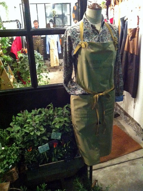 『The garden world』_e0309501_311189.jpg